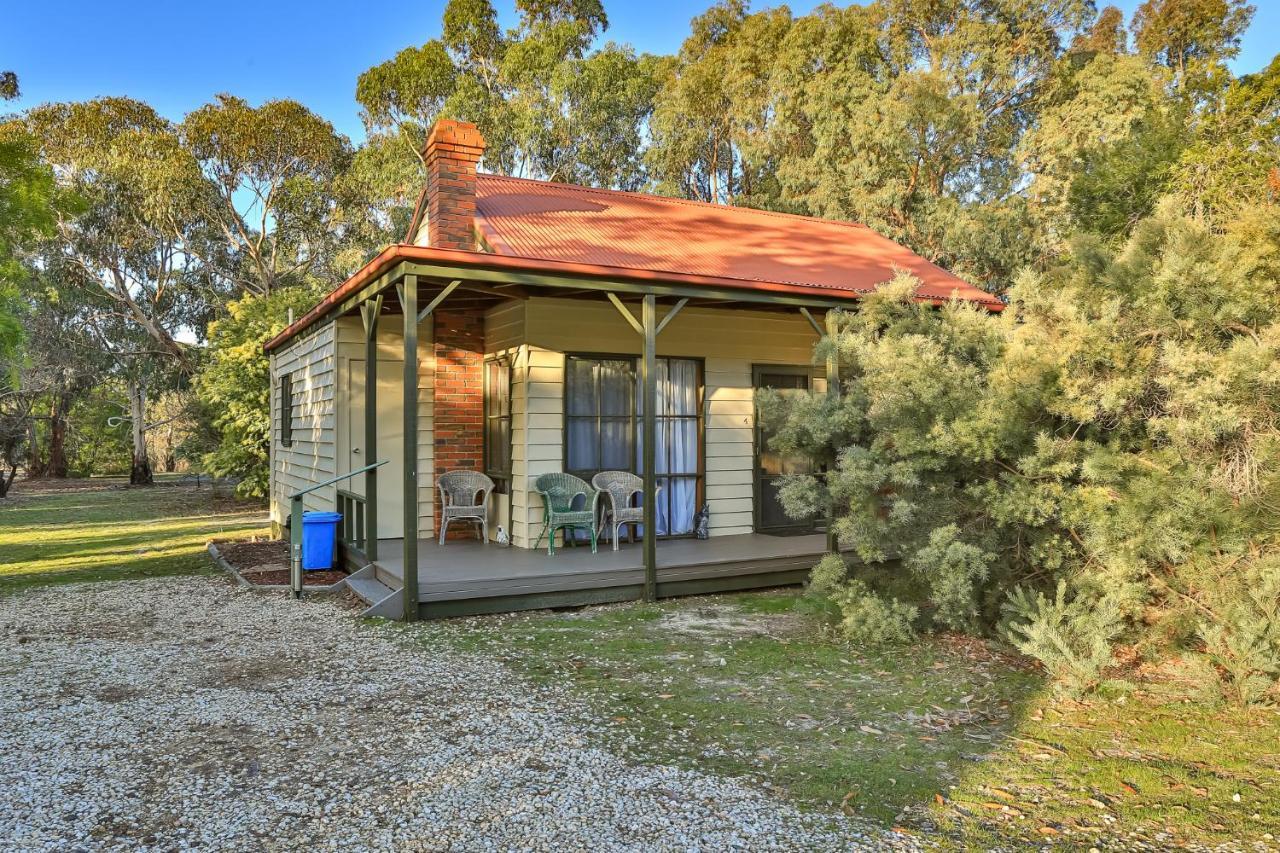 Mountain View Motor Inn & Holiday Lodges Halls Gap Exterior photo